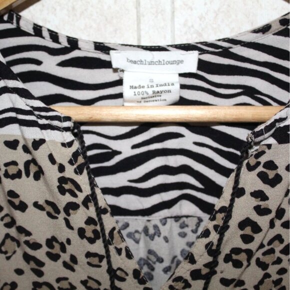Beach lunch lounge Women's Bathing Suit Cover Up- Animal Print Size Small - Picture 5 of 14